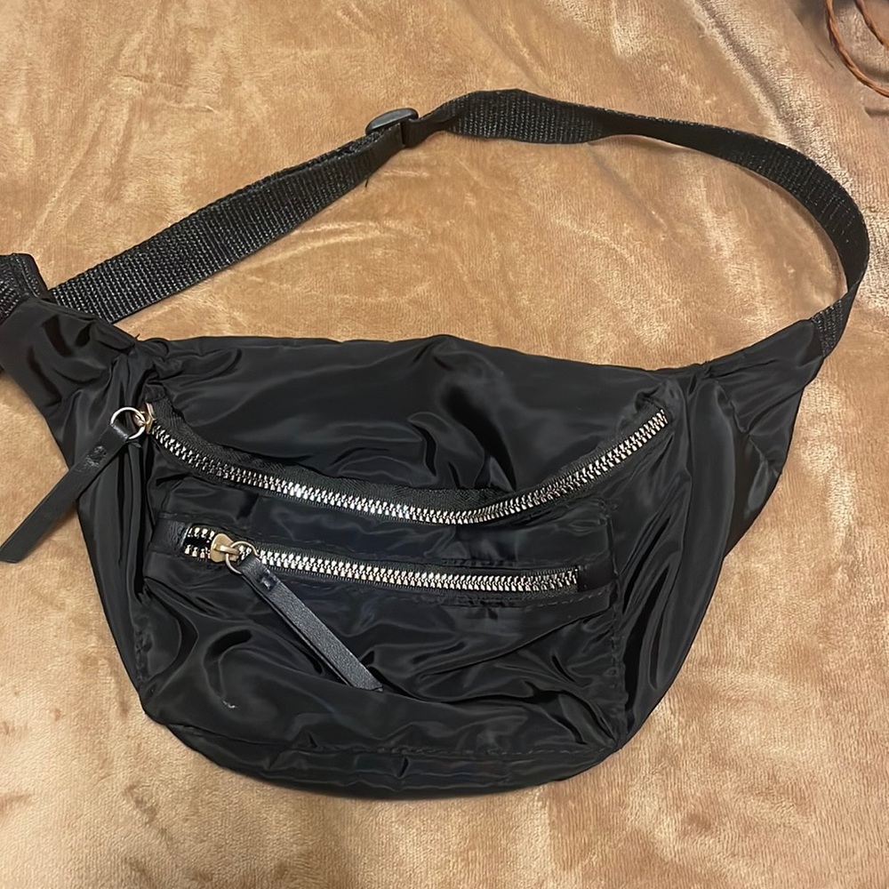 Black Fanny pack bum bag with gold zipper primark